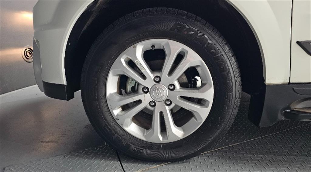 Ssangyong Korando - Vista 5