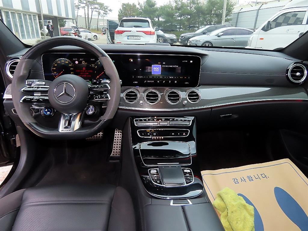 Mercedes Benz E class - Vista 7