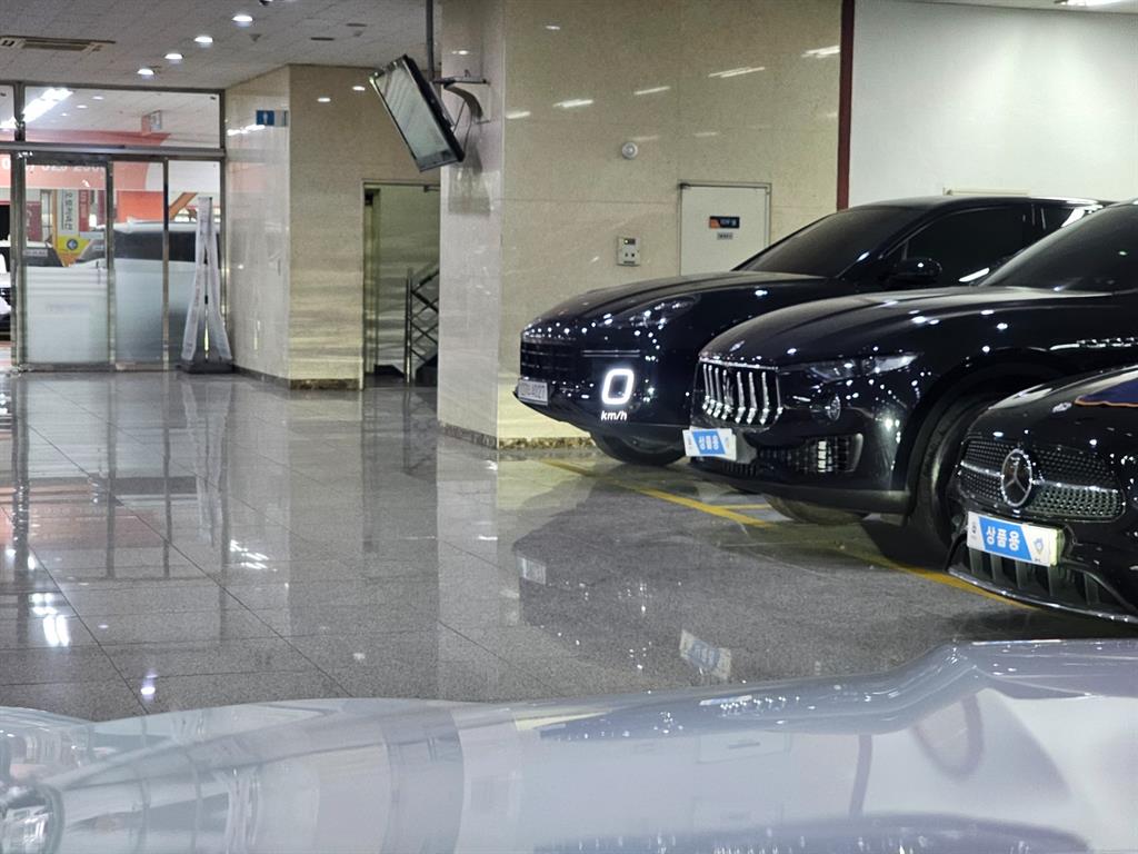 Maserati Grecale 2023 Blanco - Importación desde Corea - HF Imports Iquique - Foto 15