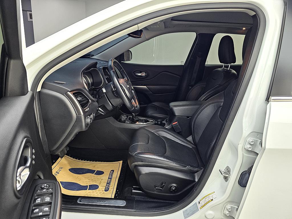 Jeep Cherokee - Vista 8