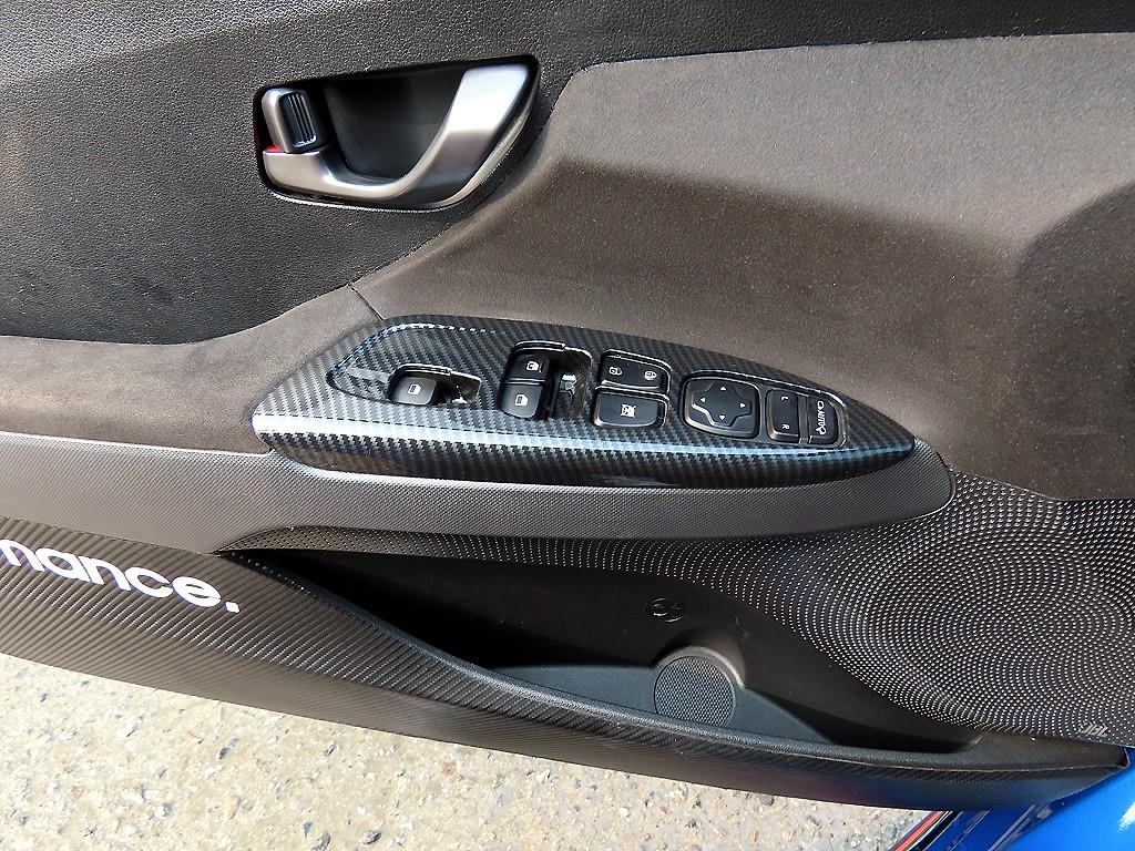 HYUNDAI Veloster - Vista 11