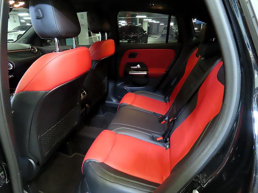 Mercedes Benz GLA Class - Vista 7