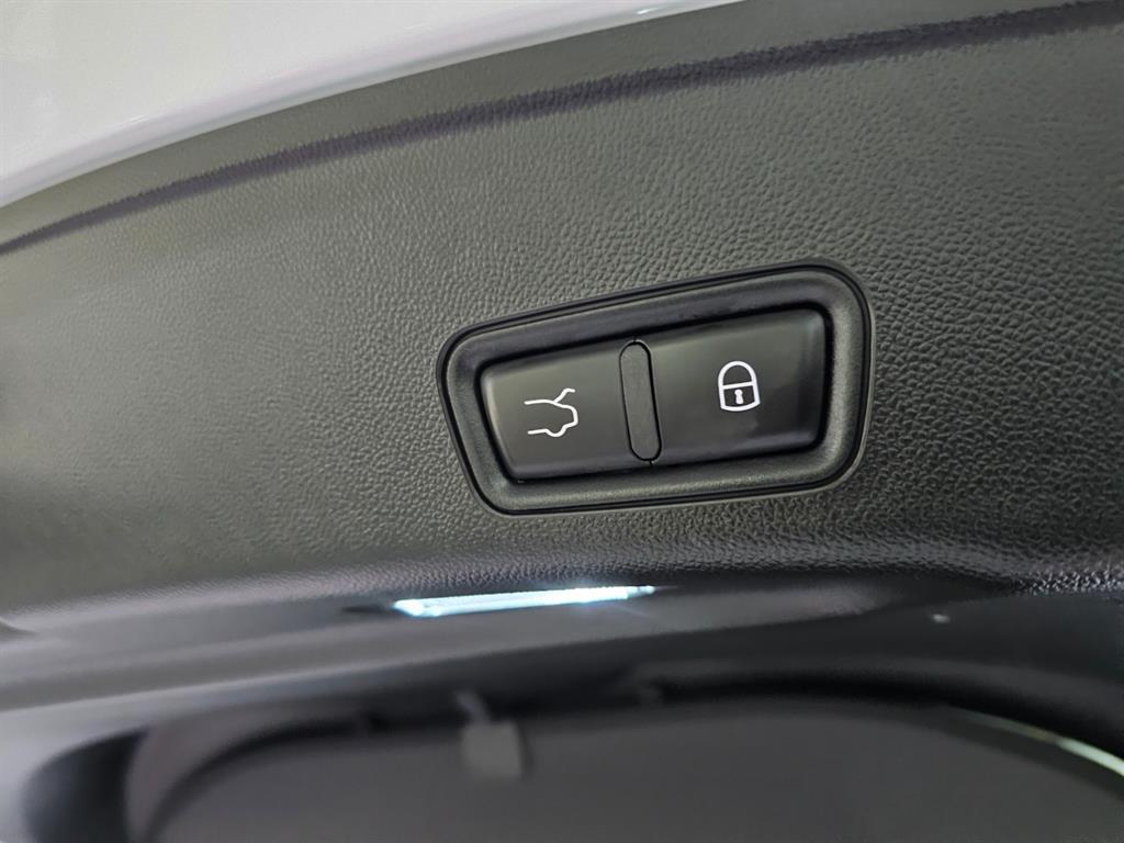 Maserati Grecale 2023 Blanco - Importación desde Corea - HF Imports Iquique - Foto 19