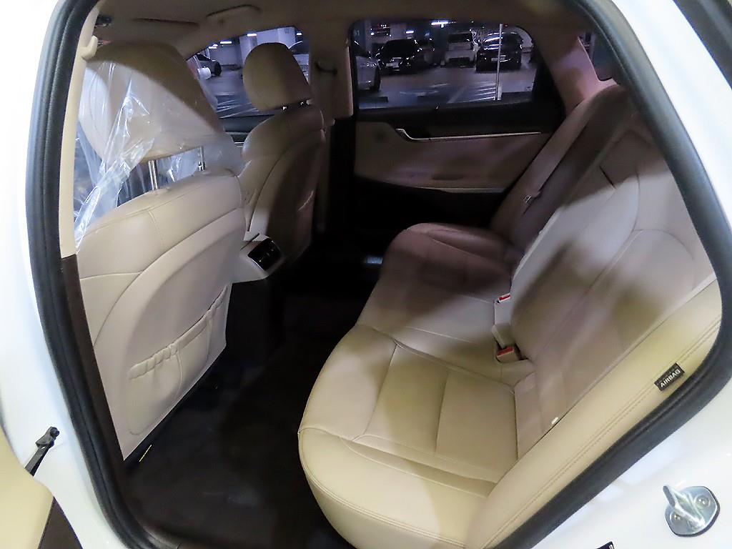 HYUNDAI Grandeur - Vista 7