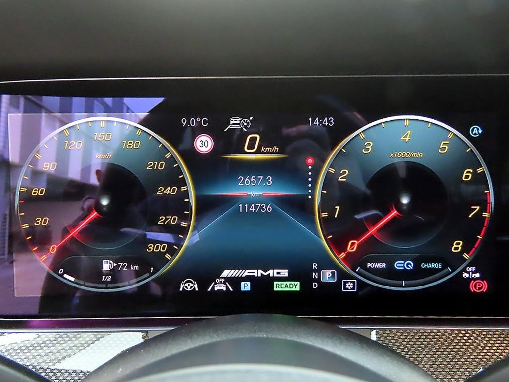 Mercedes Benz E class - Vista 9