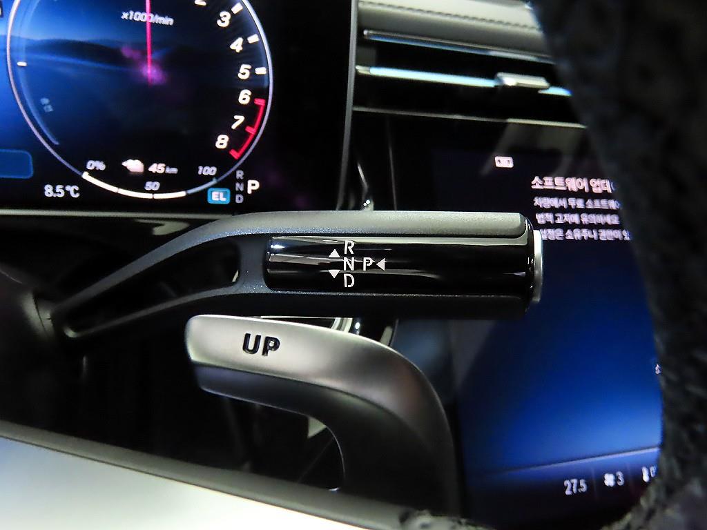 Mercedes Benz E class - Vista 12