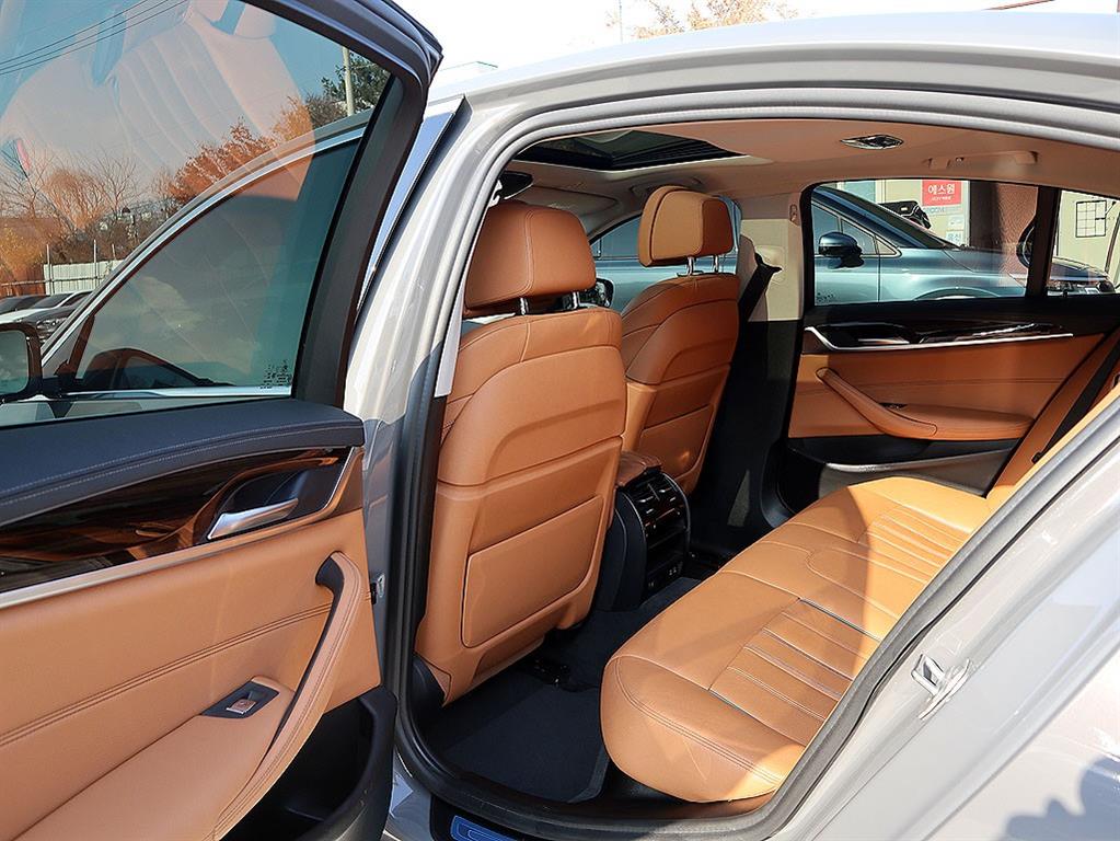 BMW 5 Series - Vista 7