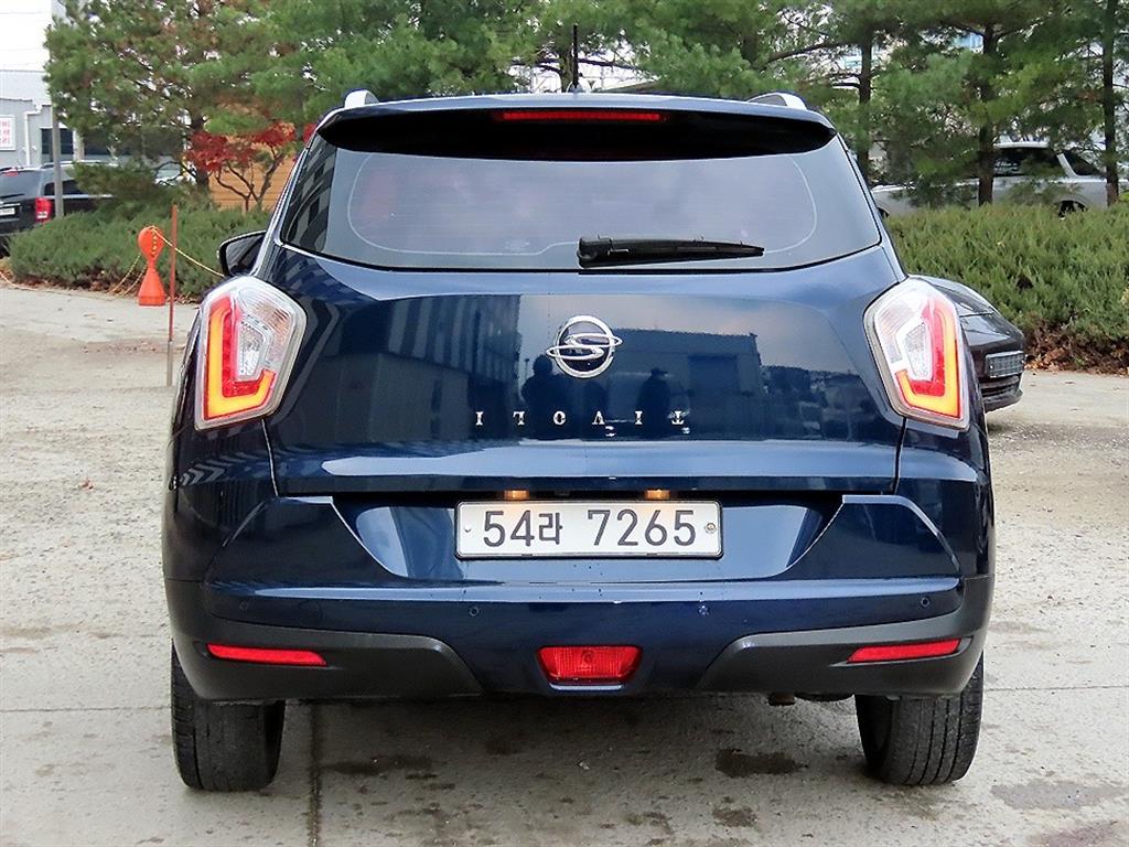 Ssangyong Tivoli - Vista 4