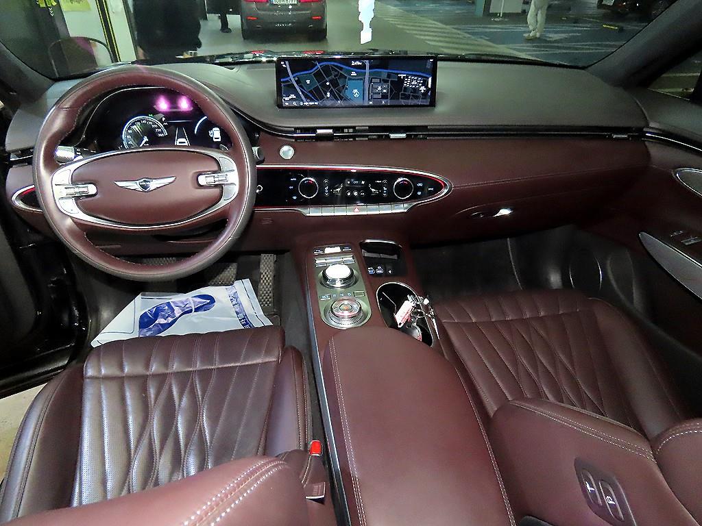 Genesis GV70 - Vista 10