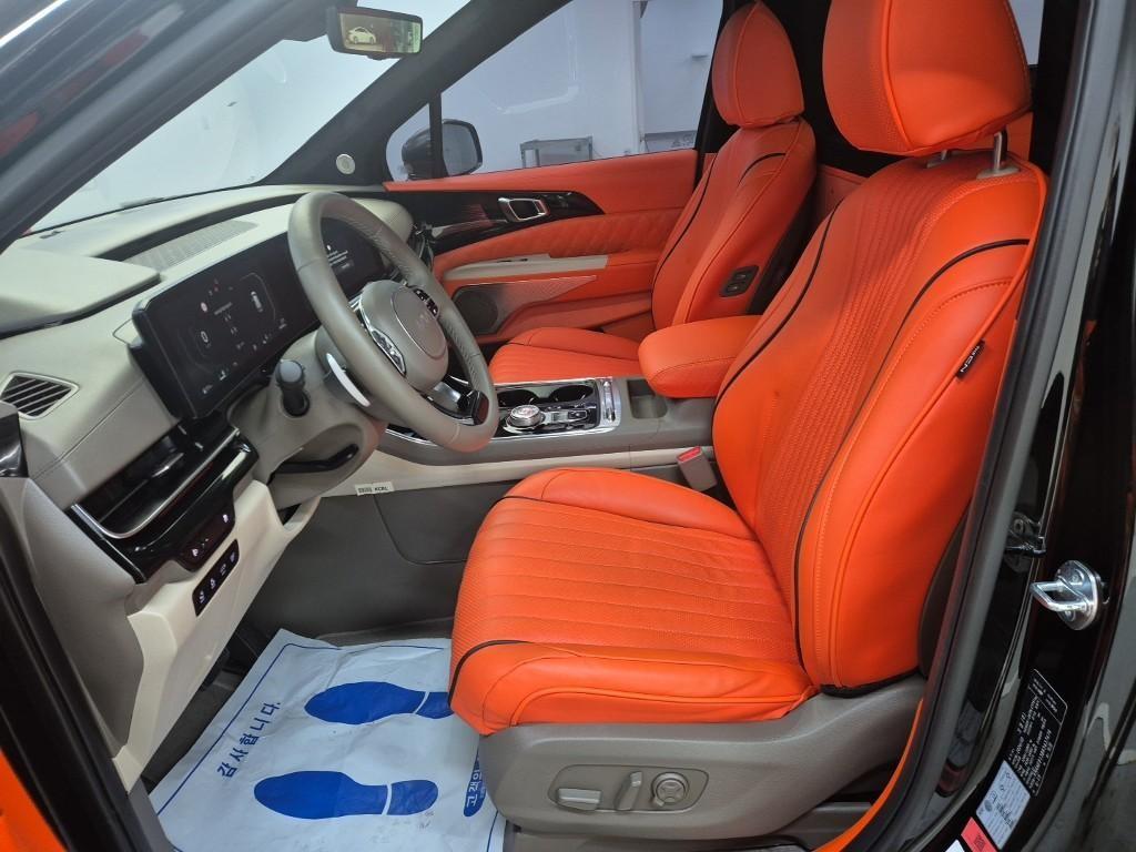 KIA Carnival - Vista 10