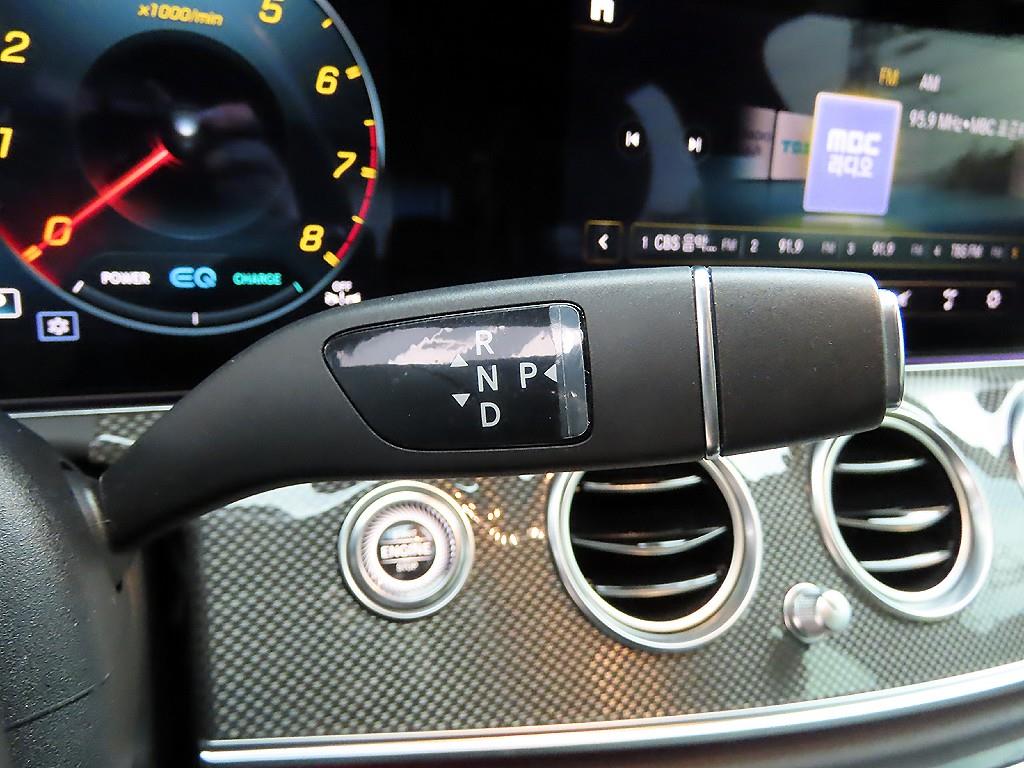 Mercedes Benz E class - Vista 11