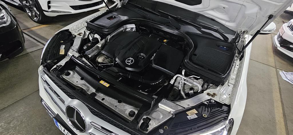 Mercedes Benz GLC Class - Vista 8