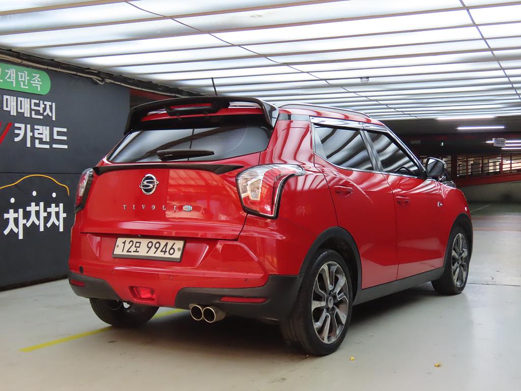 Ssangyong Tivoli - Vista 4