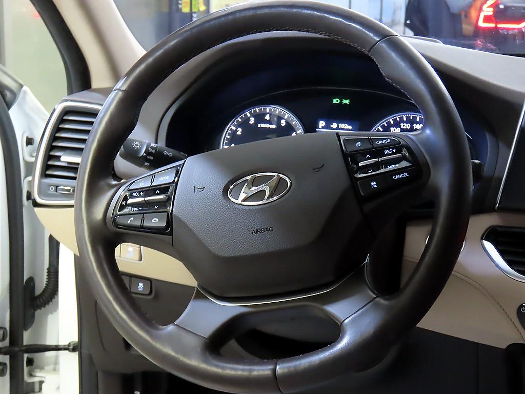 HYUNDAI Grandeur - Vista 8