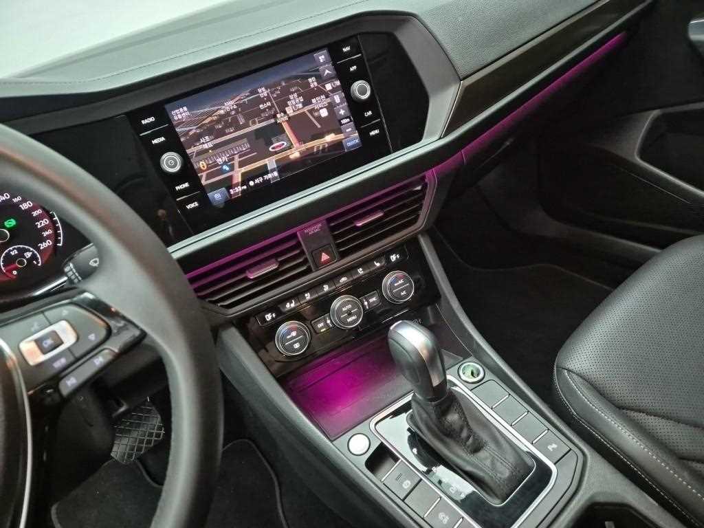 Volkswagen Jetta - Vista 10