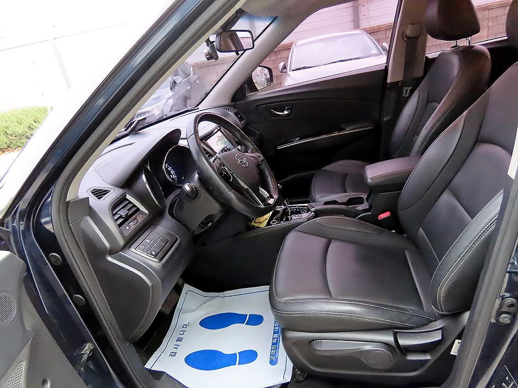 Ssangyong Tivoli - Vista 5