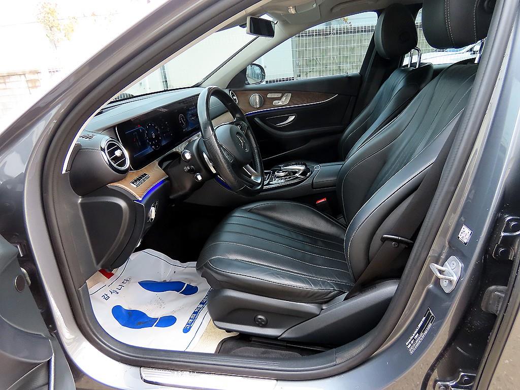 Mercedes Benz E class - Vista 5