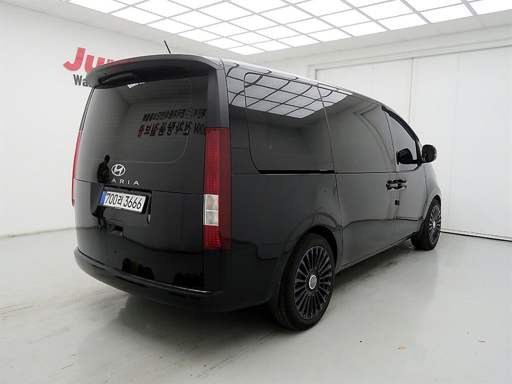 HYUNDAI Staria - Vista 4