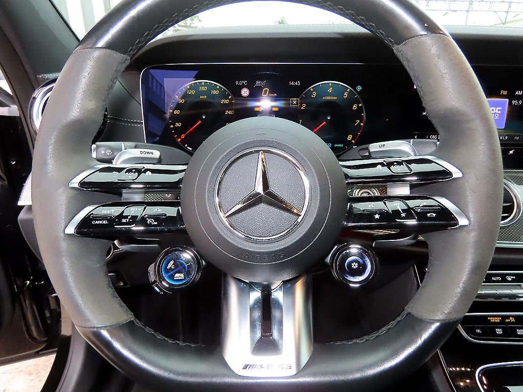 Mercedes Benz E class - Vista 8