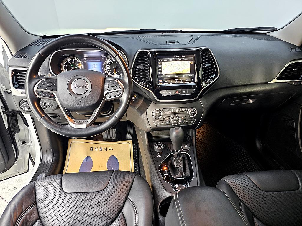 Jeep Cherokee - Vista 5