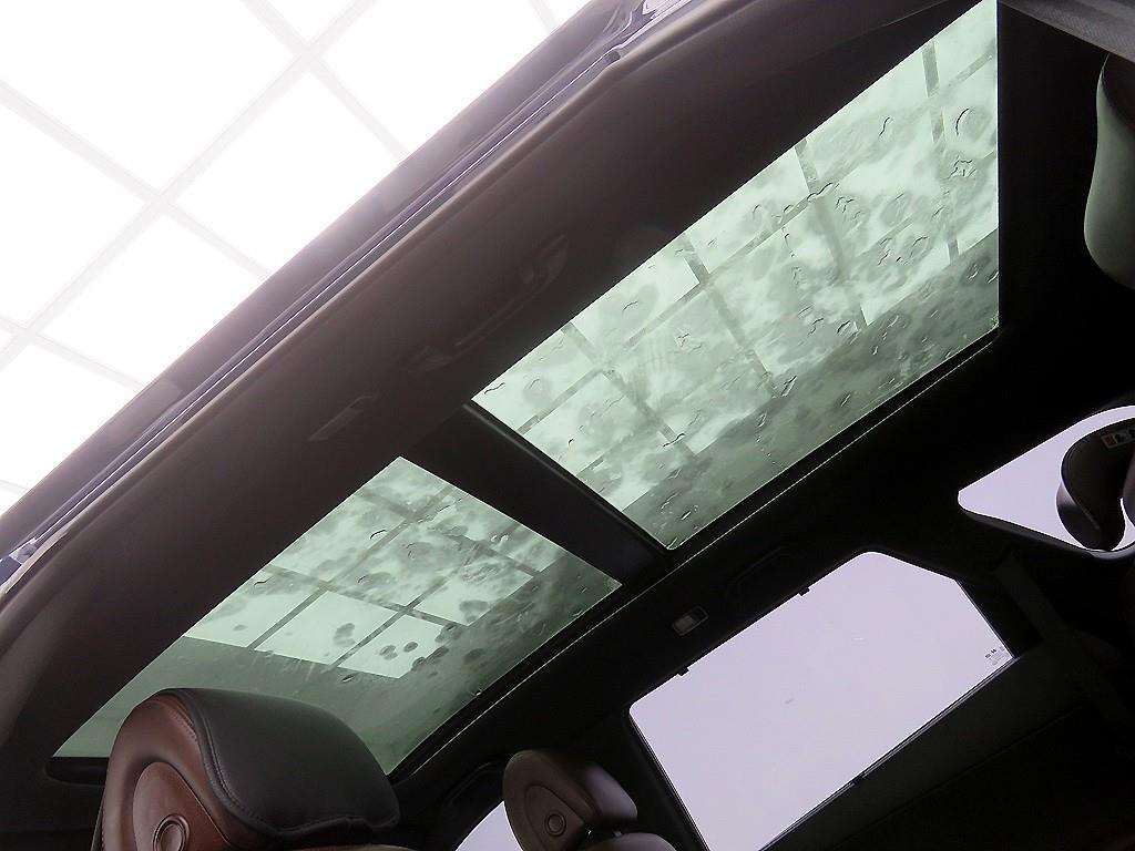 HYUNDAI Maxcruz - Vista 10