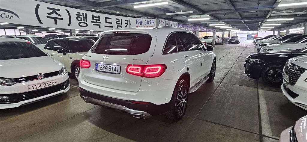 Mercedes Benz GLC Class - Vista 4