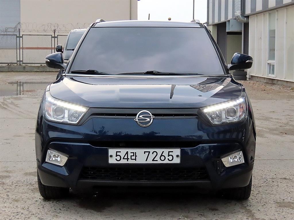 Ssangyong Tivoli 2017 Azul - Importación desde Corea - HF Imports Iquique - Foto 1