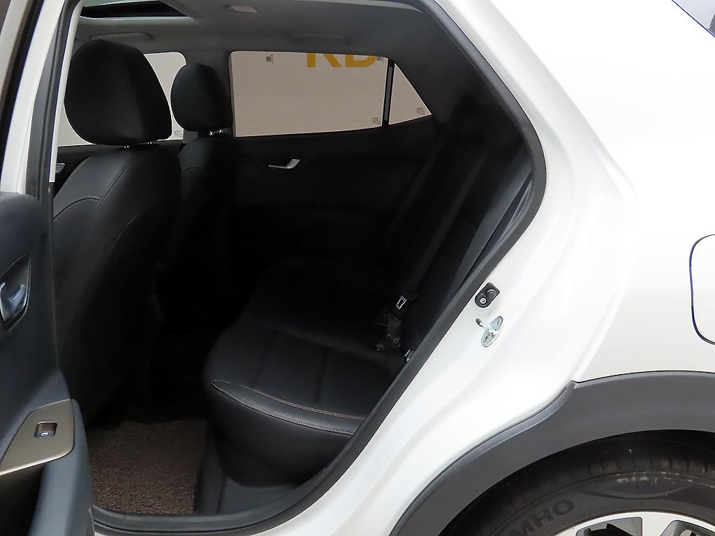 KIA Stonic 2018 Blanco - Importación desde Corea - HF Imports Iquique - Foto 15