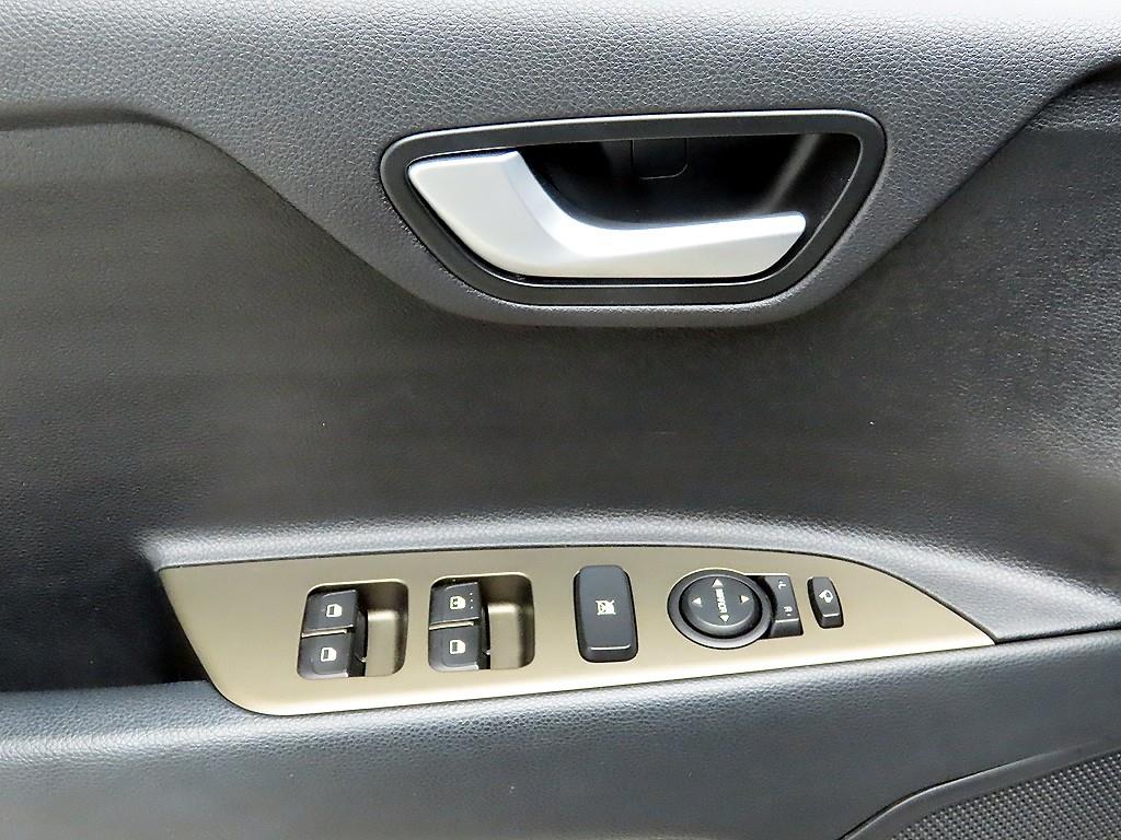KIA Stonic - Vista 12