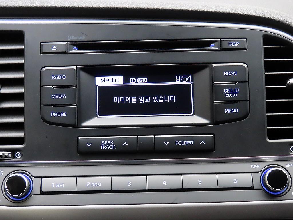 HYUNDAI Avante 2018 Blanco - Importación desde Corea - HF Imports Iquique - Foto 15