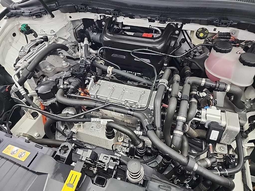 Mercedes Benz EQA - Vista 5