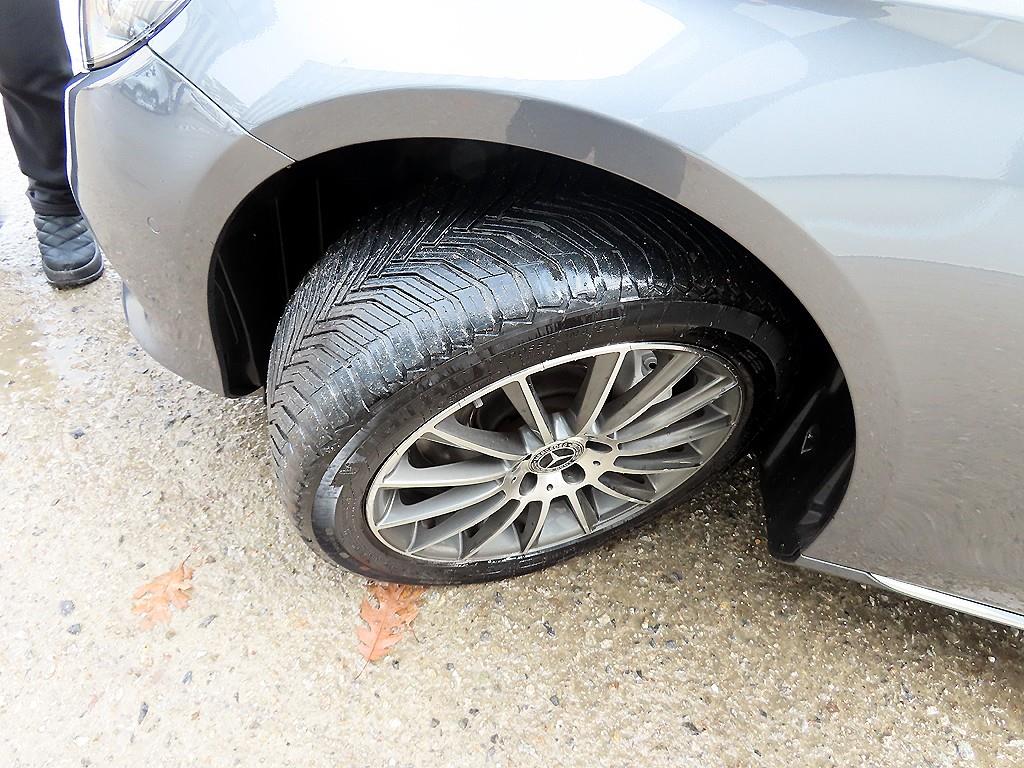 Mercedes Benz E class 2018 Gris - Importación desde Corea - HF Imports Iquique - Foto 20