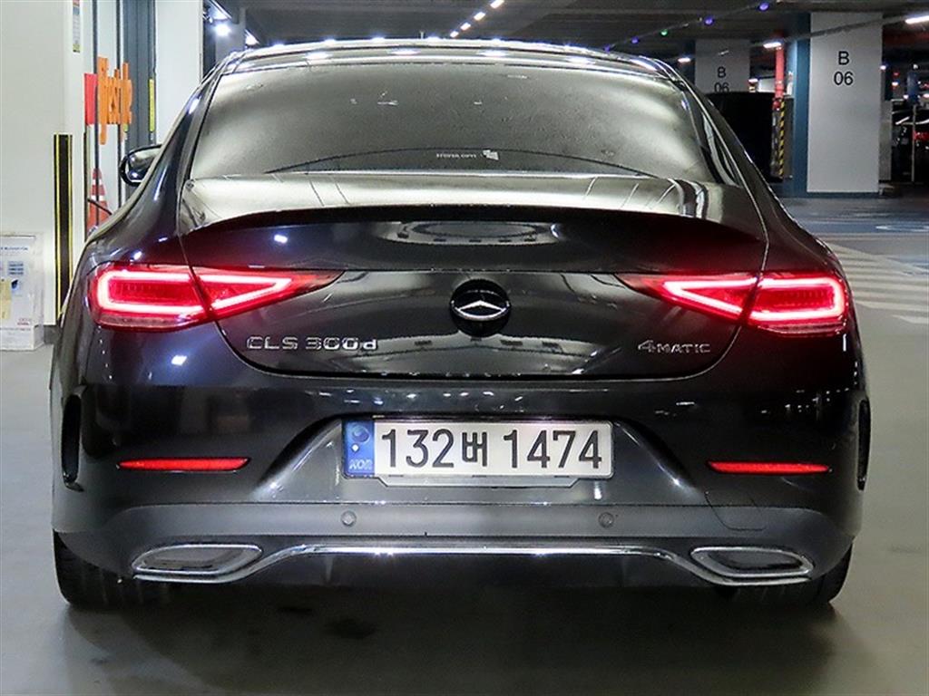 Mercedes Benz CLS Class - Vista 5