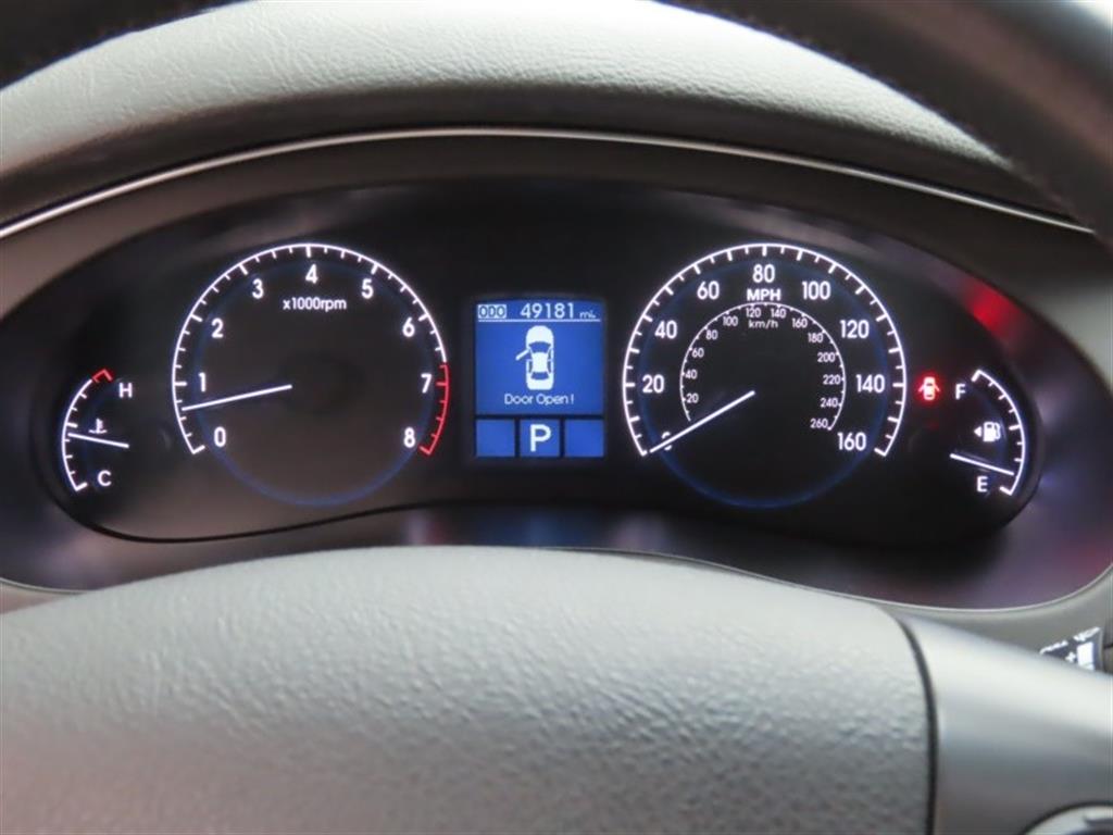 HYUNDAI Genesis - Vista 9