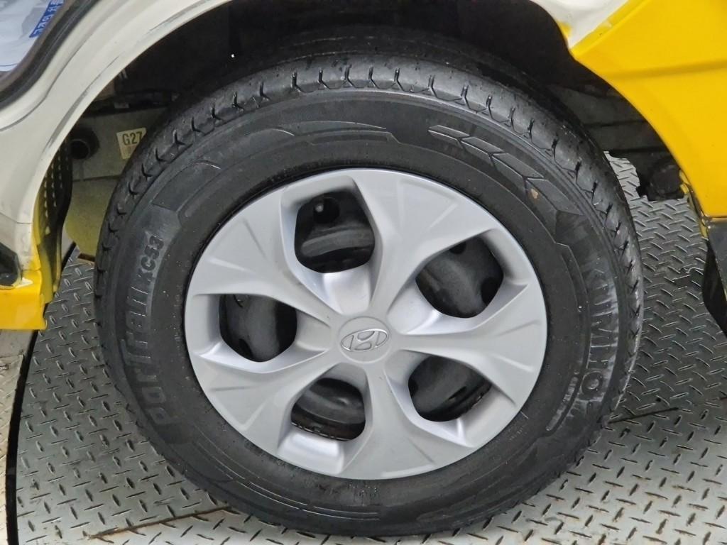 Small Truck Normal Box(High Deck) 2018 Amarillo - Importación desde Corea - HF Imports Iquique - Foto 14