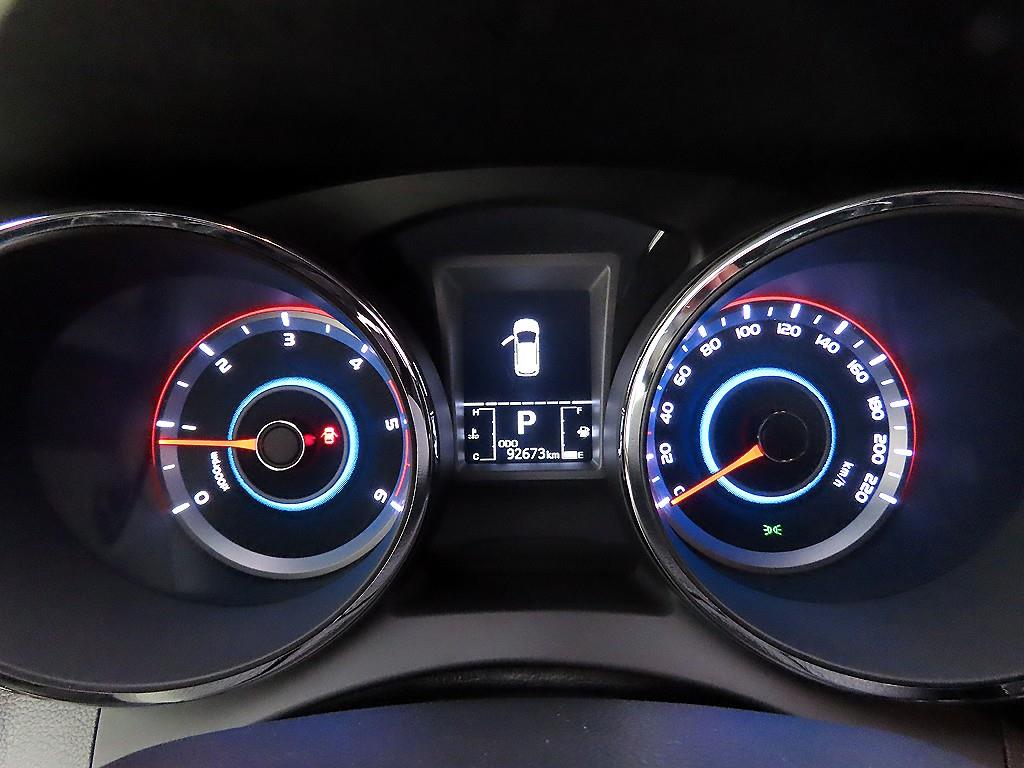 Ssangyong Tivoli - Vista 9