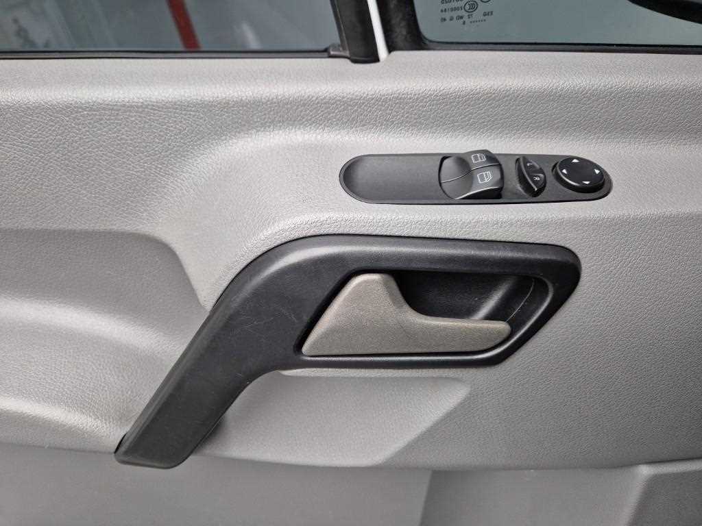 Mercedes Benz Sprinter 2015 Blanco - Importación desde Corea - HF Imports Iquique - Foto 17