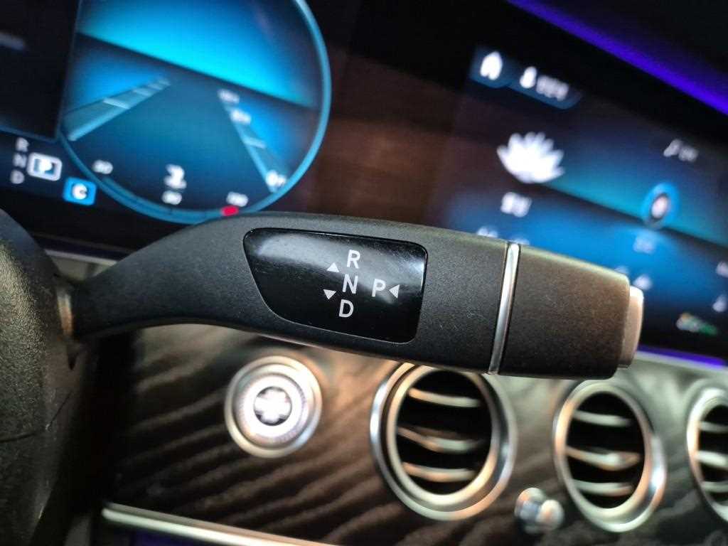 Mercedes Benz E class - Vista 8