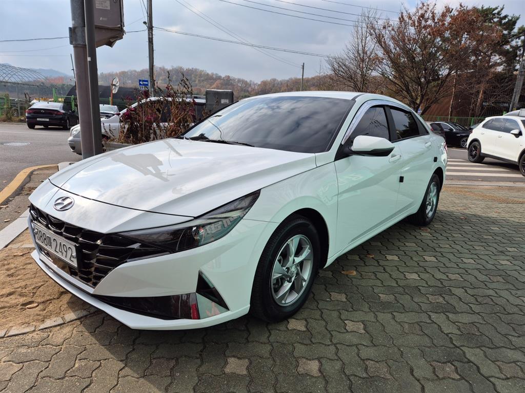 HYUNDAI Avante - Vista 6