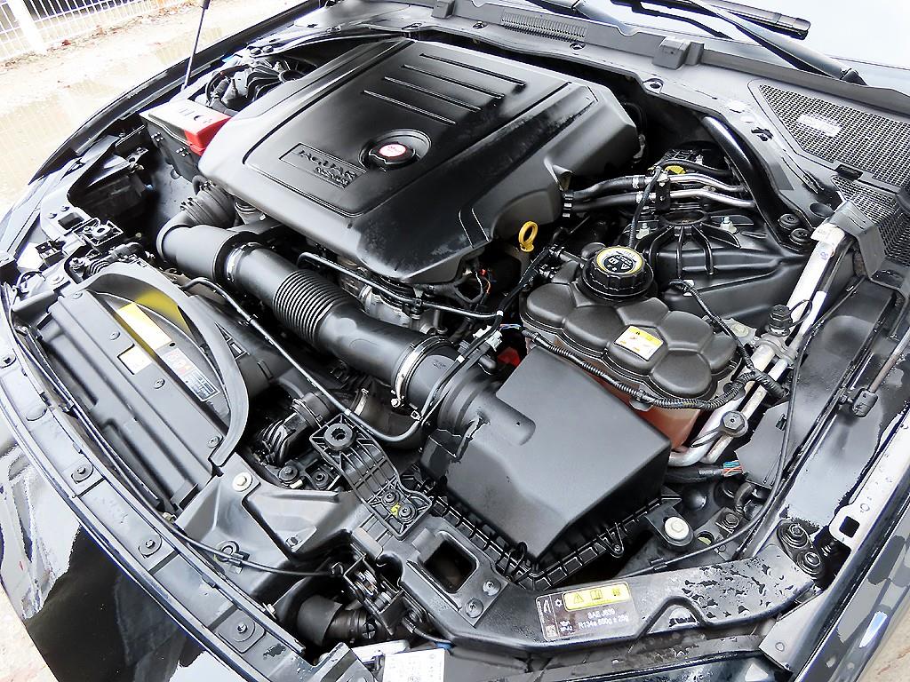 Jaguar XE 2018 Negro - Importación desde Corea - HF Imports Iquique - Foto 19