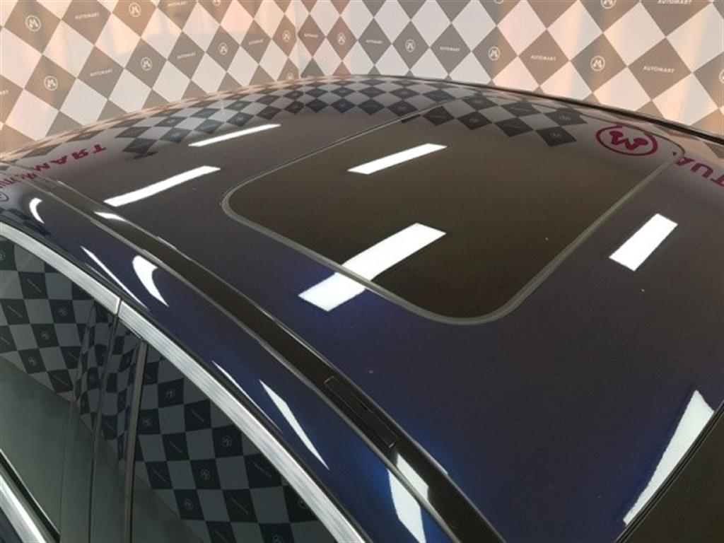 Mercedes Benz E class - Vista 8