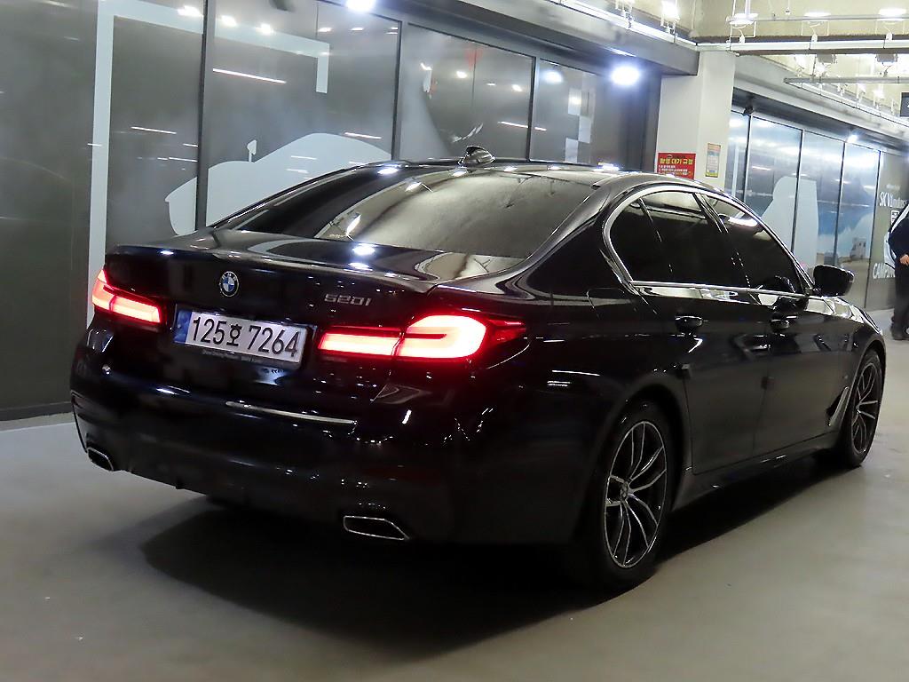 BMW 5 Series - Vista 4