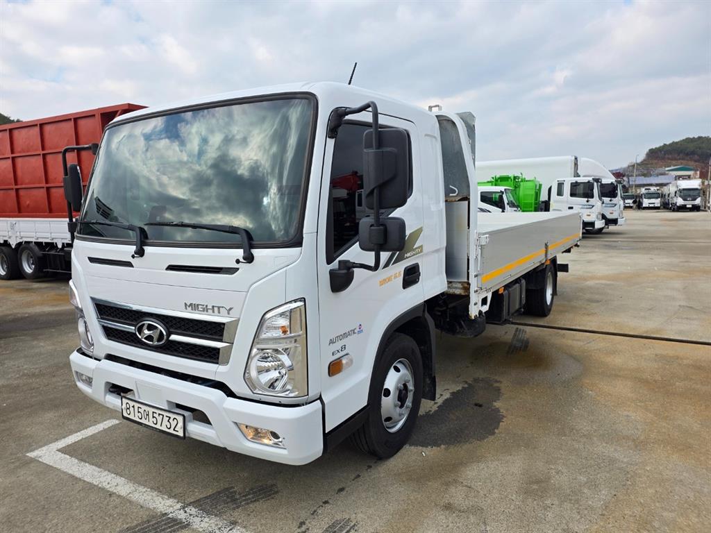 medium and large cargo Cargo 2023 Blanco - Importación desde Corea - HF Imports Iquique - Foto 1