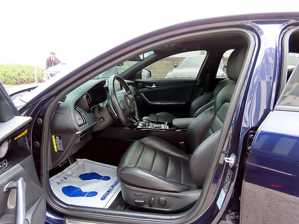 KIA Stinger - Vista 5