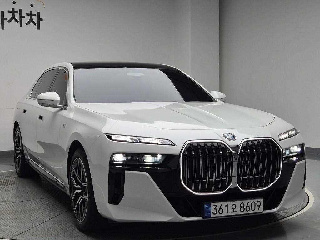 BMW 7 Series - Vista 4