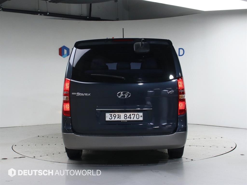 HYUNDAI Starex - Vista 4