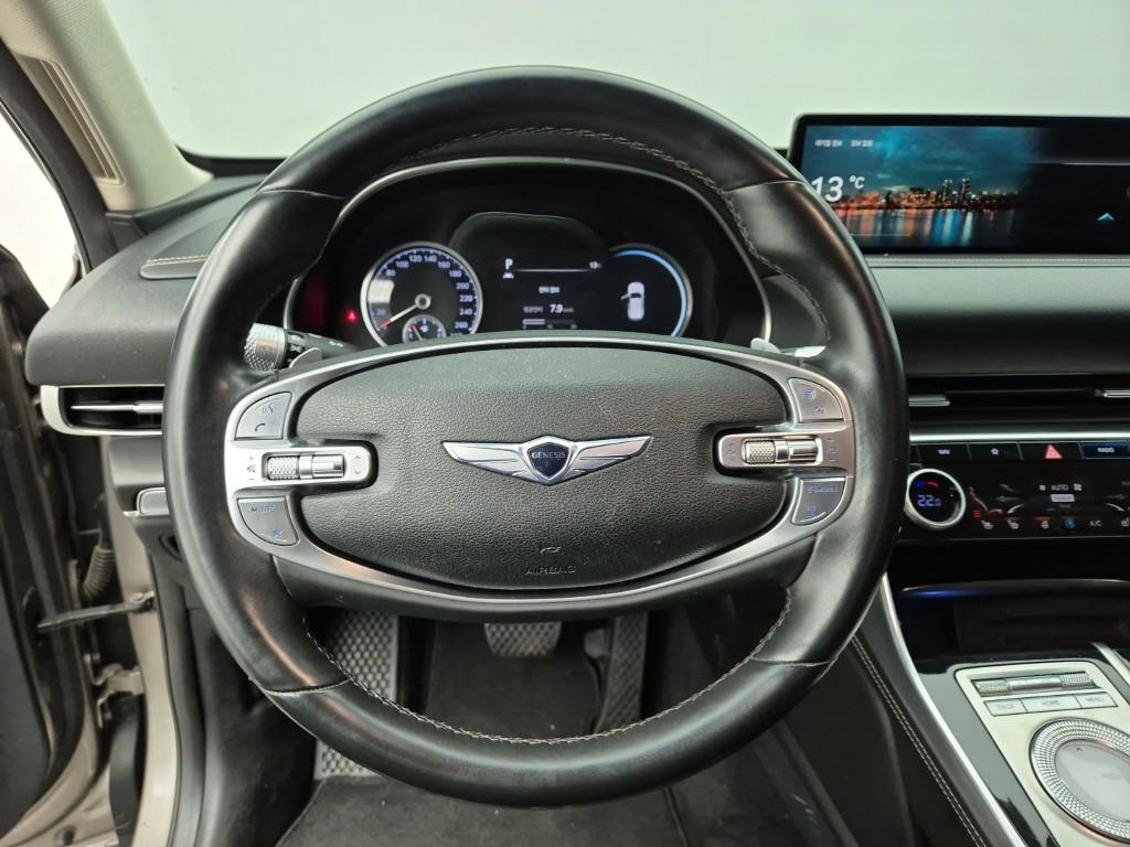 Genesis GV80 - Vista 9