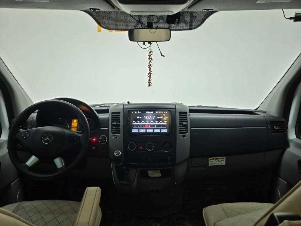 Mercedes Benz Sprinter - Vista 7