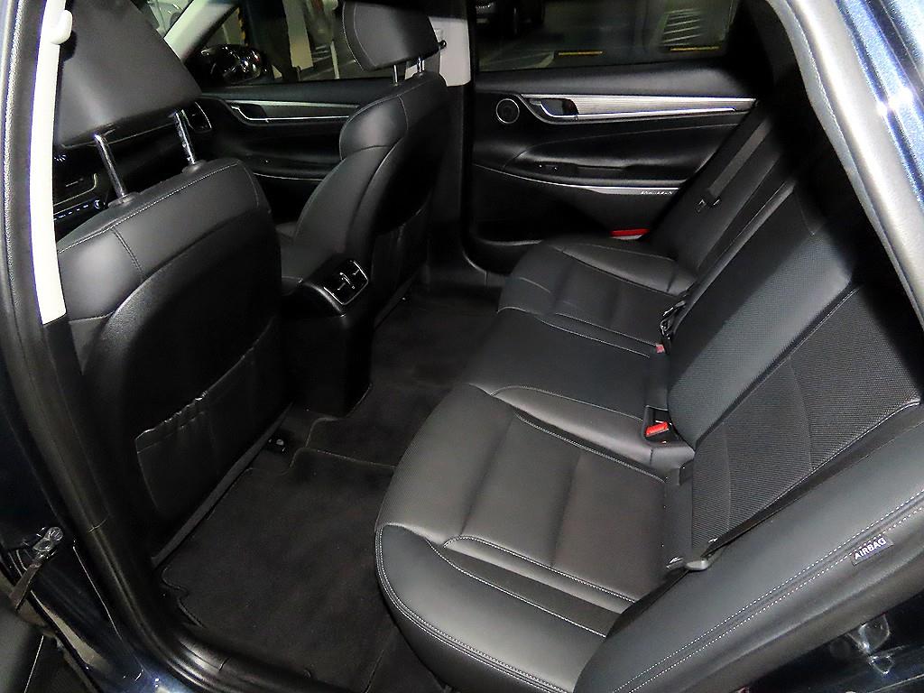 HYUNDAI Grandeur - Vista 7