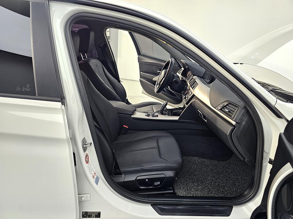 BMW 3 series - Vista 11